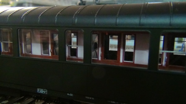 REE : LES VOITURES METALISEES EX PLM 2eme CLASSE.