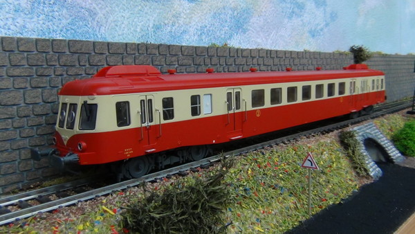Autorail SNCF X 2404 - Electrotren HO - Époque 3 - Occasion