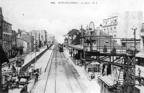BOISCOLOMBES, LA GARE ~ Bleu T Bois Colombes BOISCOLOMBES, LA GARE ~ Bleu T Bois Colombes