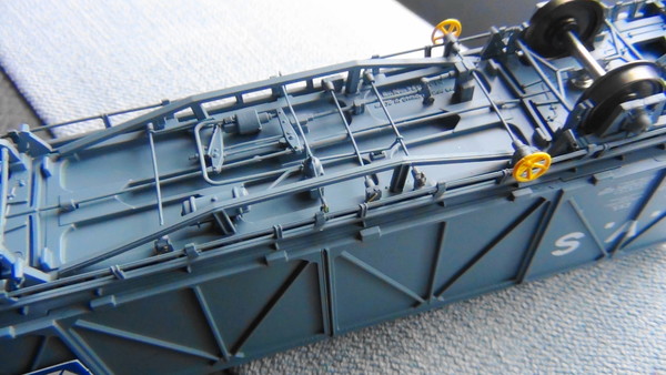 LS MODELS : LES WAGONS E.V.S.