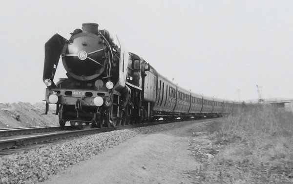 Locomotive Triang Années 50 - Tôle - Longueur 50 Cm - Occasion