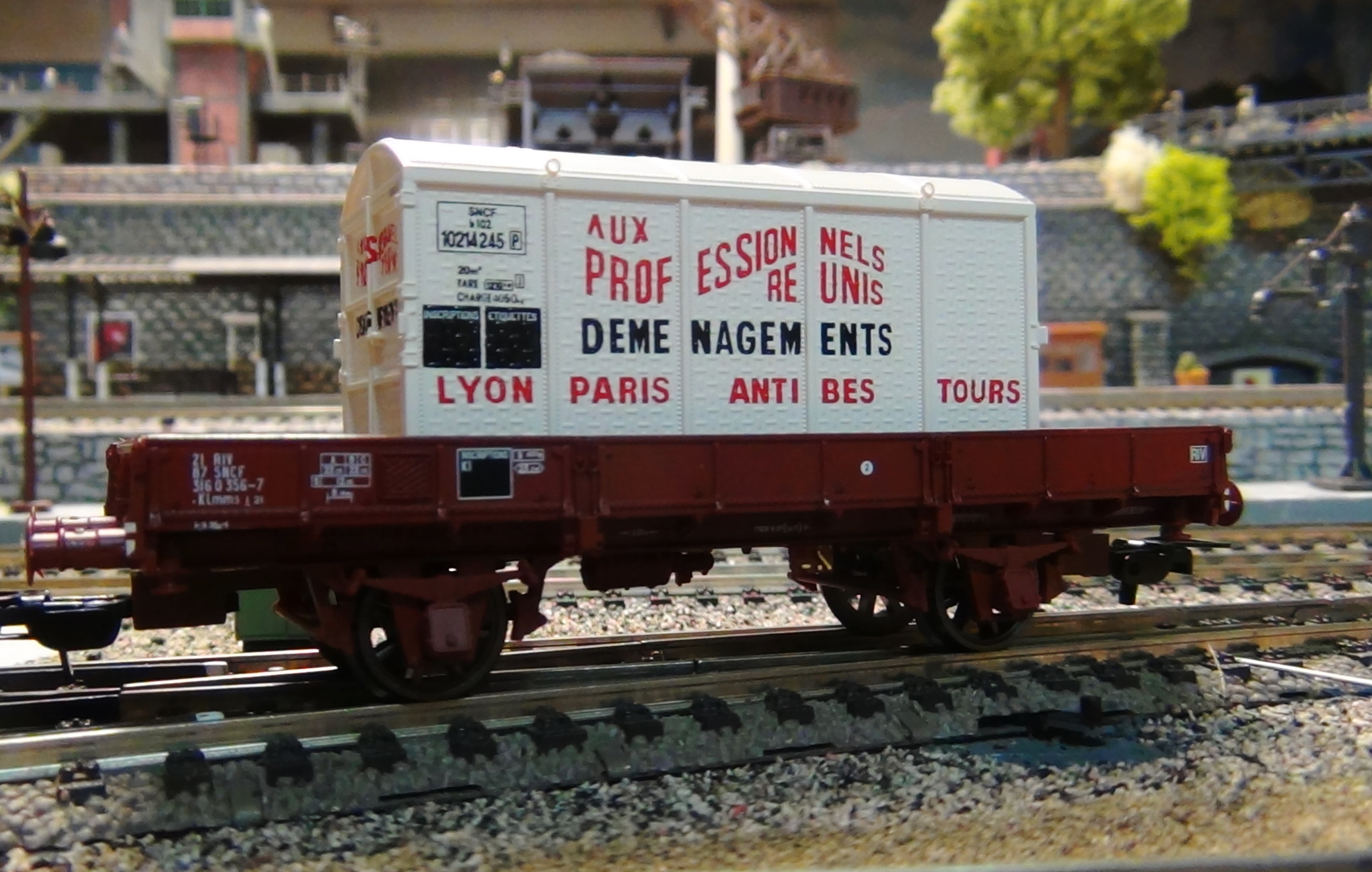 JOUEF WAGON PORTE conteneur + caisse frigorifique TAF ITR 665200 NEUF