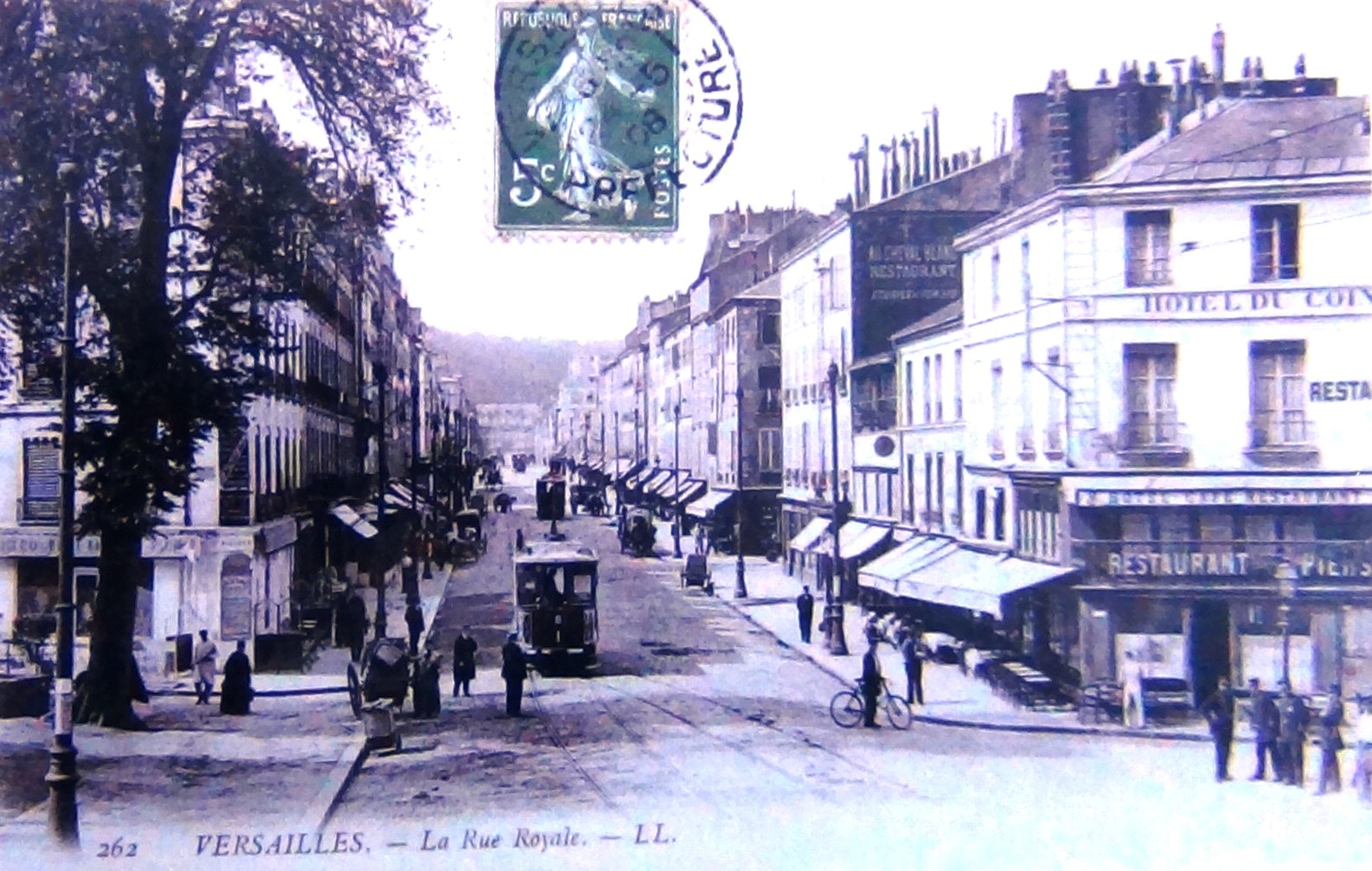 VERSAILLES, LA RUE ROYALE.