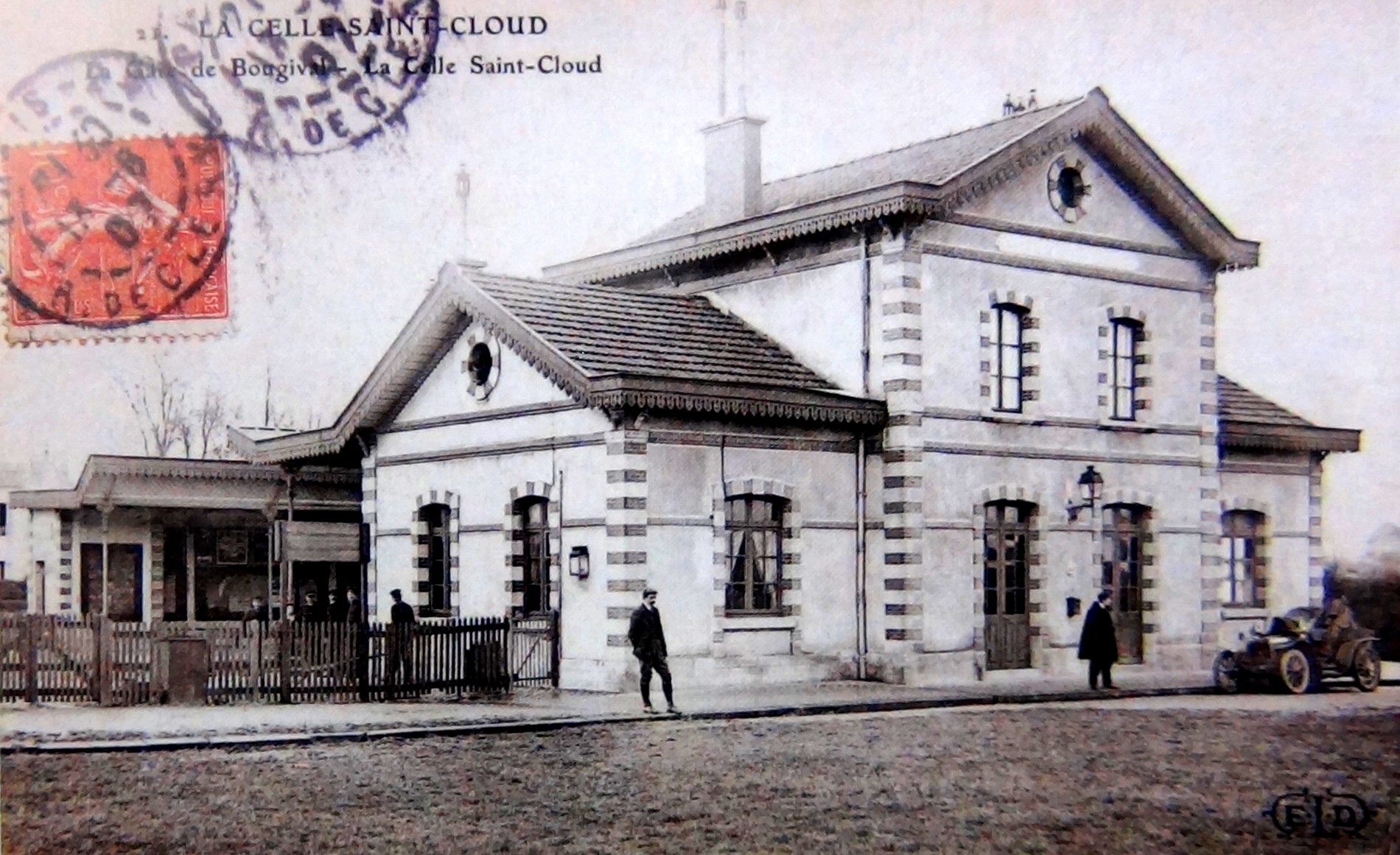 LA GARE DE LA CELLE SAINTCLOUD.