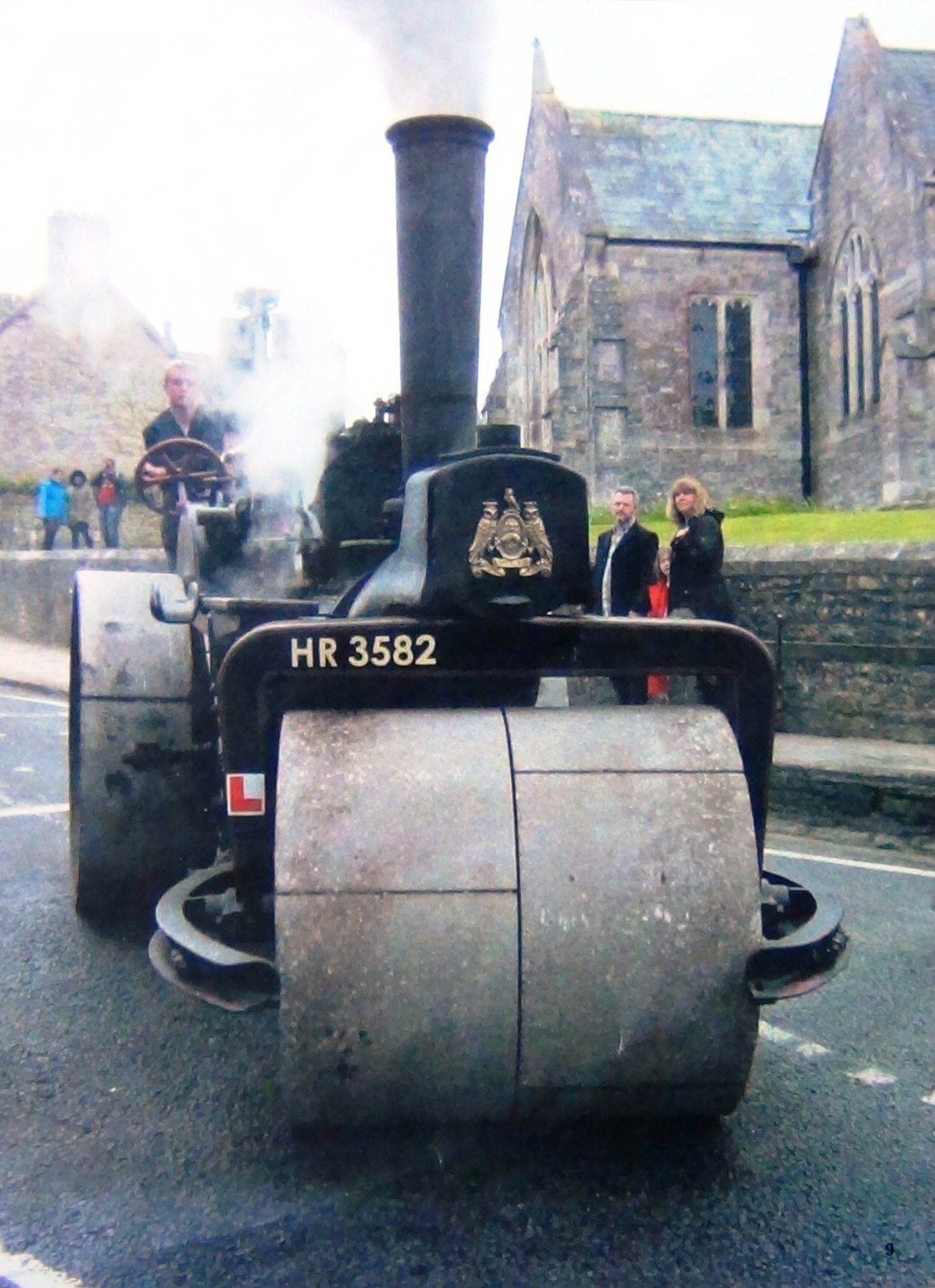 LE ROULEAU COMPRESSEUR FOU