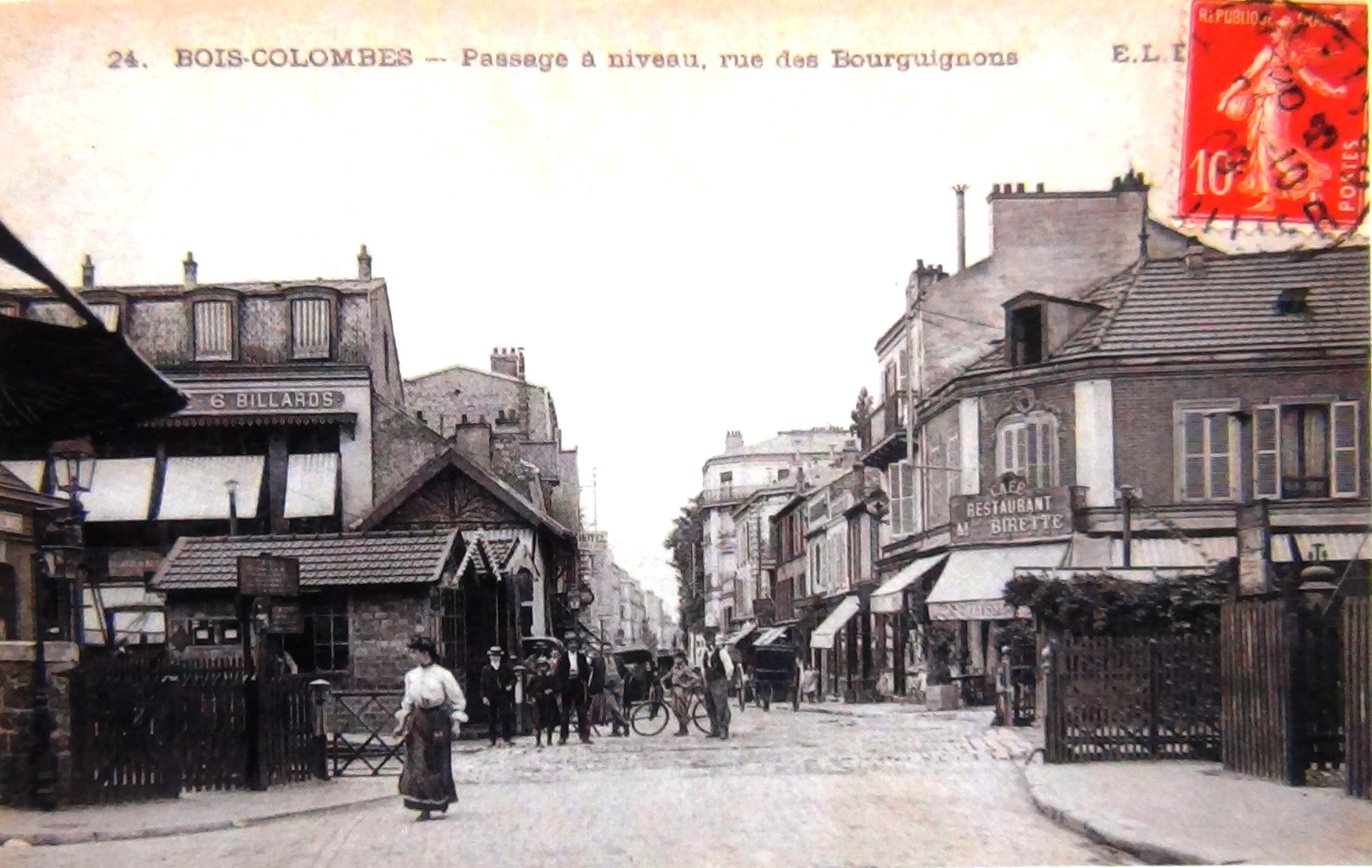 BOISCOLOMBES.